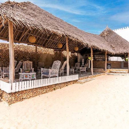 Jumbo Club Watamu Hotell Exteriör bild
